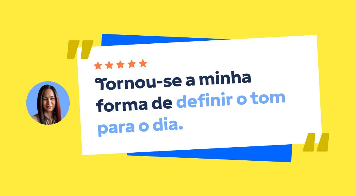 Análise do aplicativo Headway em cartão de depoimento com cinco estrelas e foto de uma mulher sorridente sobre fundo amarelo e azul