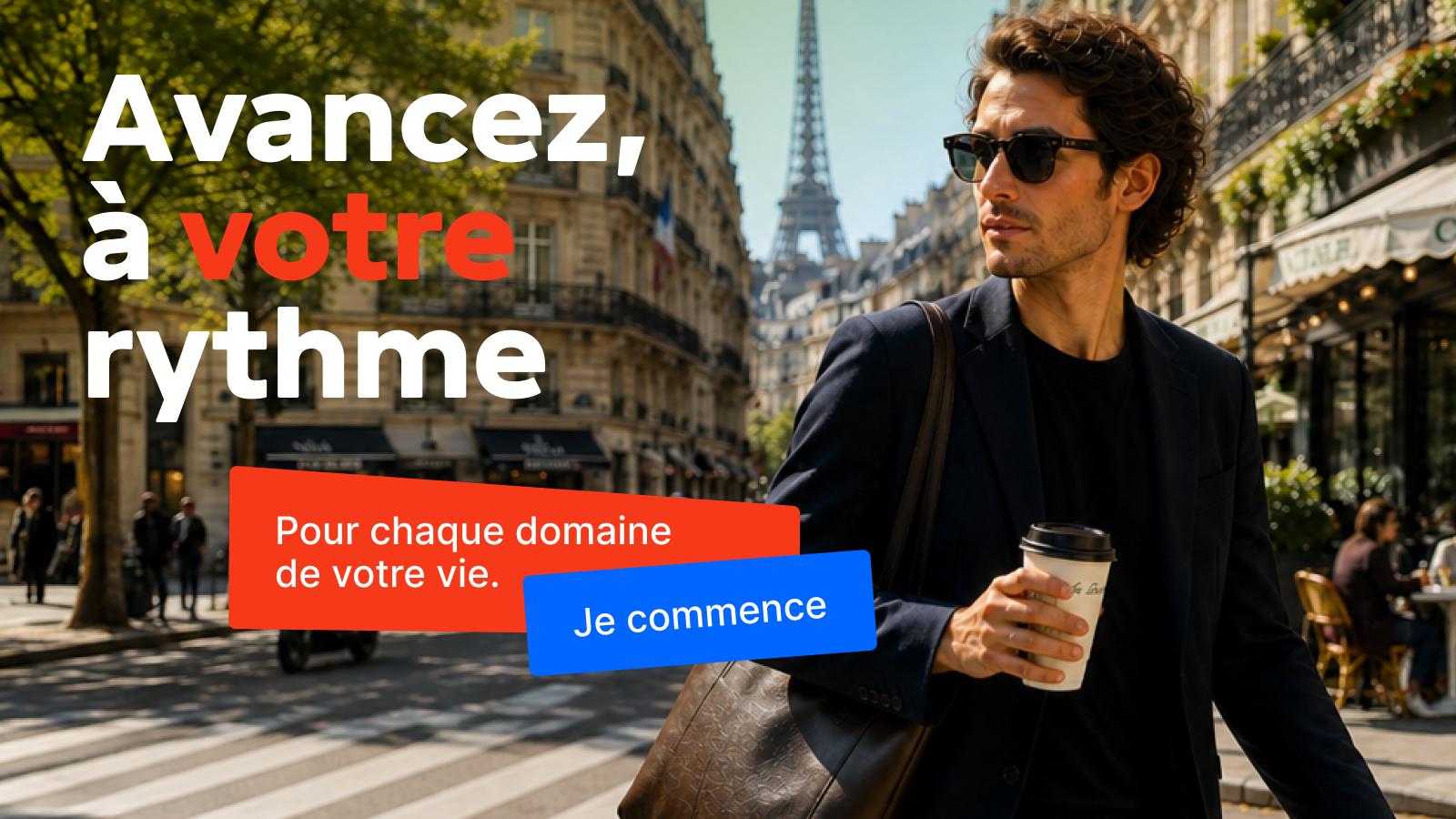 Homme élégant en veste noire et lunettes de soleil marchant à Paris avec un café, la tour Eiffel en arrière-plan, illustrant le développement personnel avec l'application Headway et le microapprentissage